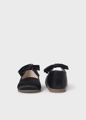 Soft soled ballet shoes