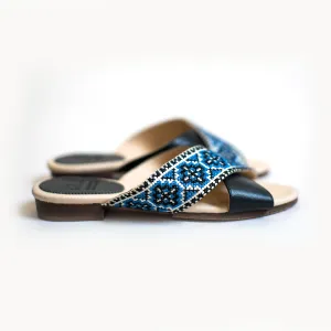 Ethnic style embroidered shoes