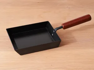 Omelette pan